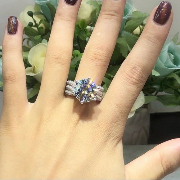 New Certif 5 ct .t.w Moissanite Diamond Solitaire Luxury Engagement Ring - Picture 3 of 10